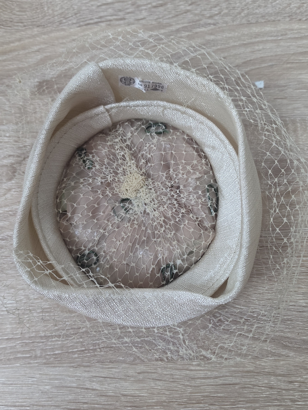 Vintage Women's Union Made Beige Floral Pillbox Fascinator Hat Mid 20th Century - Picture 6 of 7